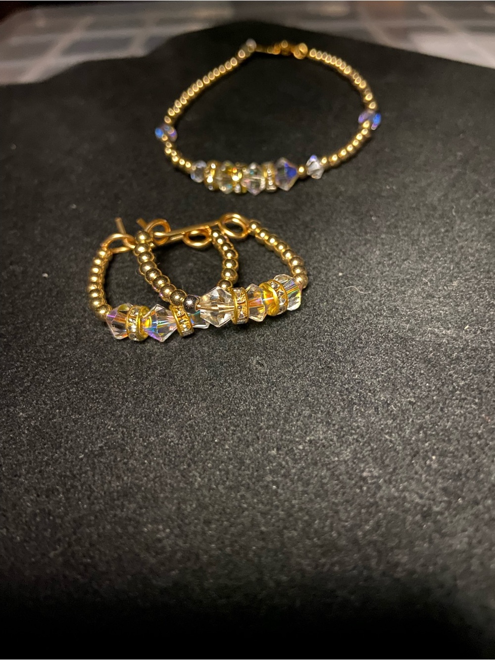 Very urban Swarovski Crystal earrings and bracelet set.